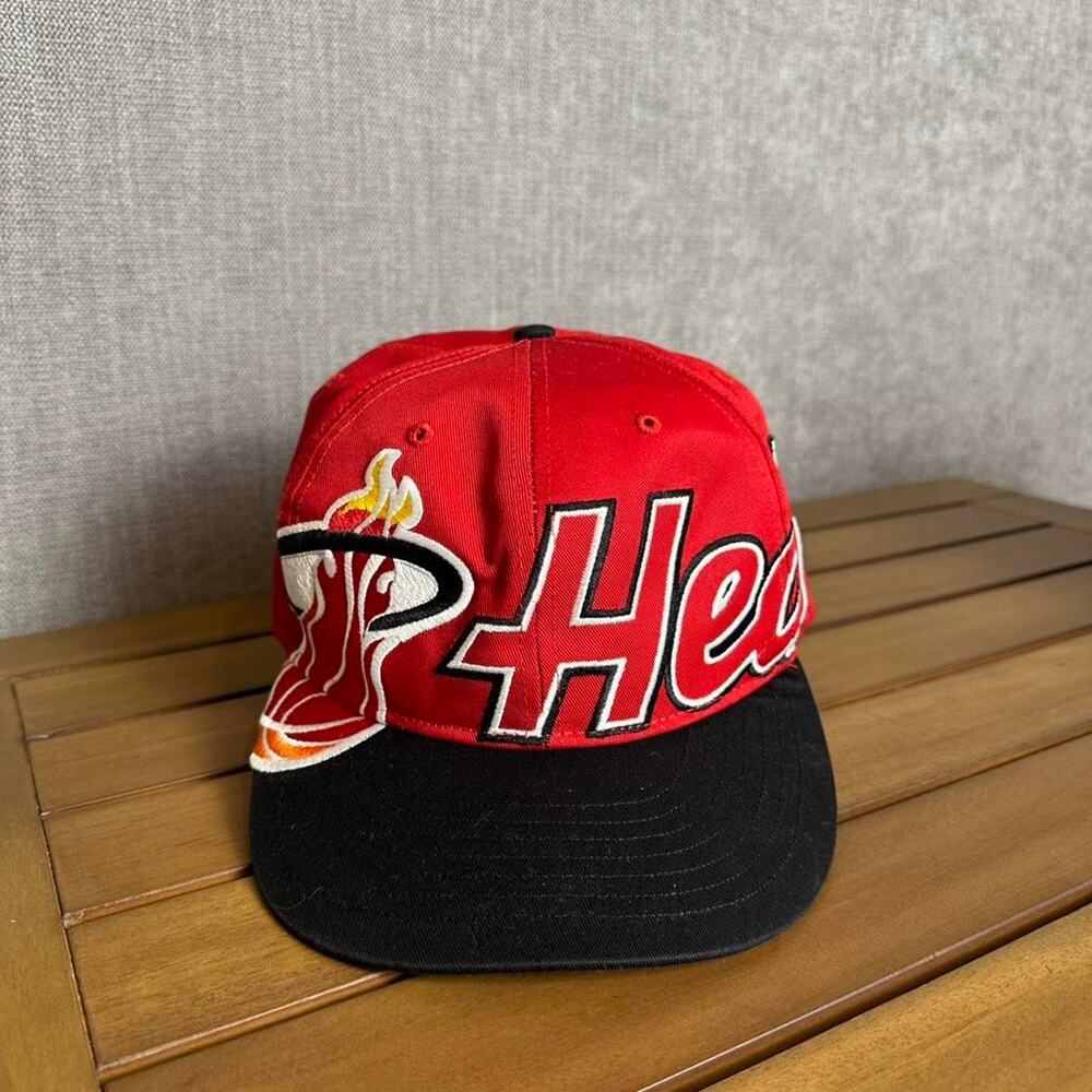 Miami heat red snapback hat NBA